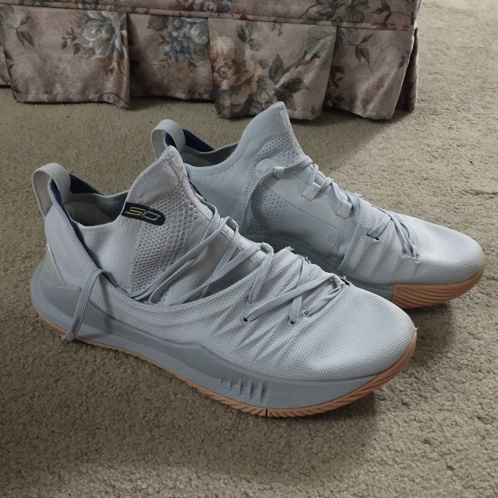Steph Curry Basketball Shoes EUC